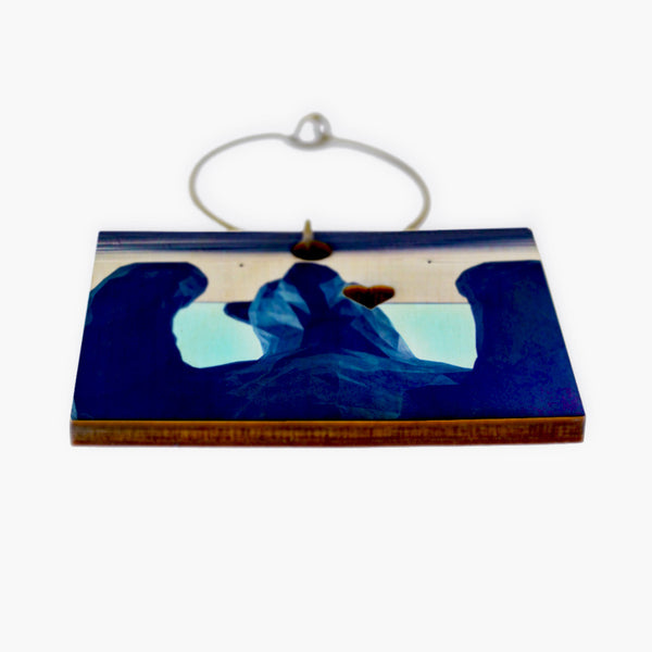 Emerge Wine Charm
